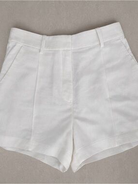 Women’s White High-Rise Linen Blend Shorts